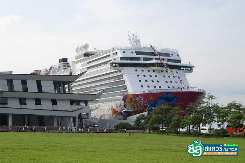 เทียบท่าเรือมารีน่า เบย์ ครูซ เซ็นเตอร์ (Marina Bay Cruise Center)